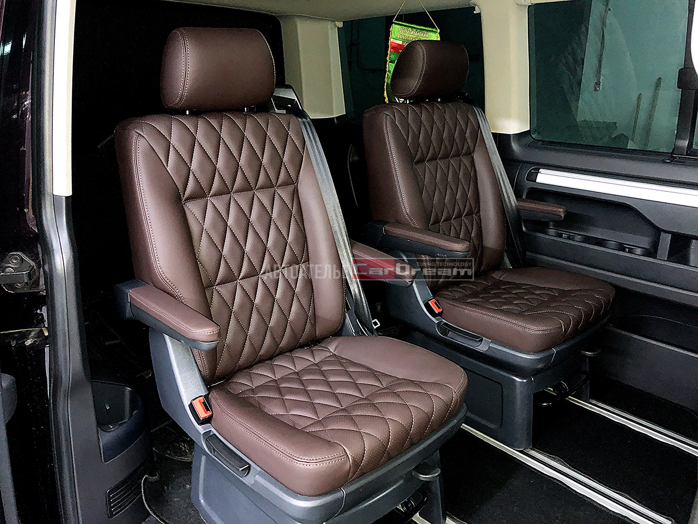 Поворотное кресло VW Multivan t5